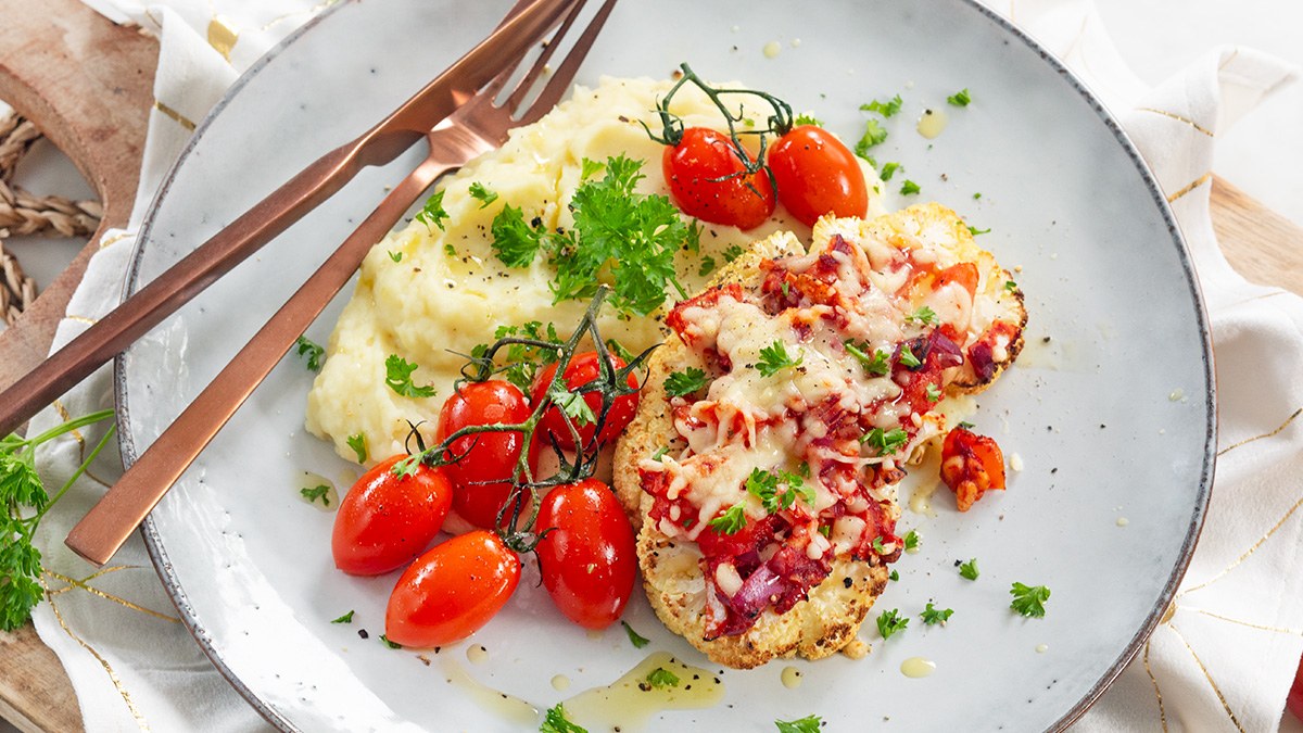 Gegratineerde bloemkoolsteaks met kaas