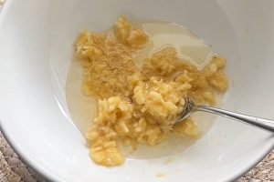 Granola gezoet met banaan stap 2