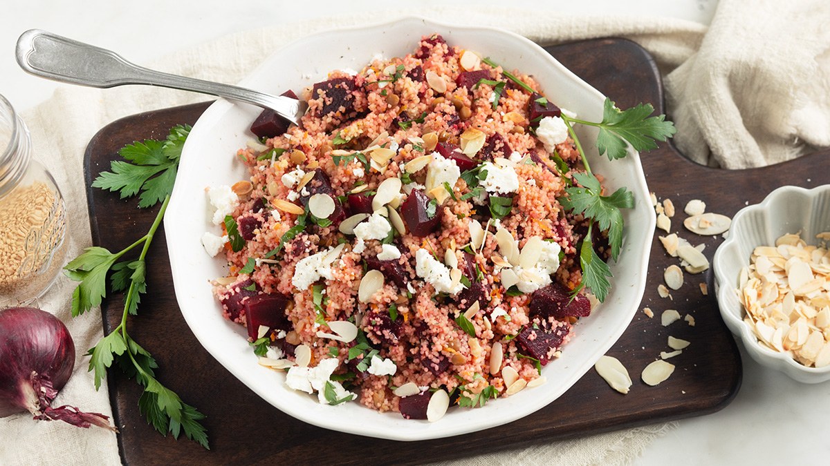 Couscous met rode bieten en amandel
