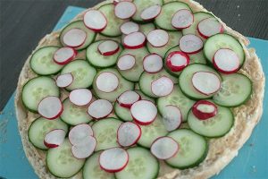 Turks brood sandwich met falafel stap 2