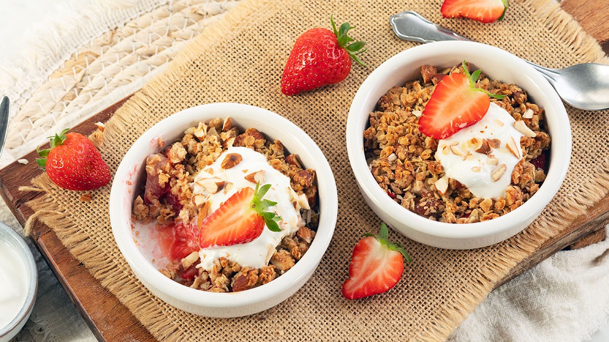 Aardbeien crumble ontbijt