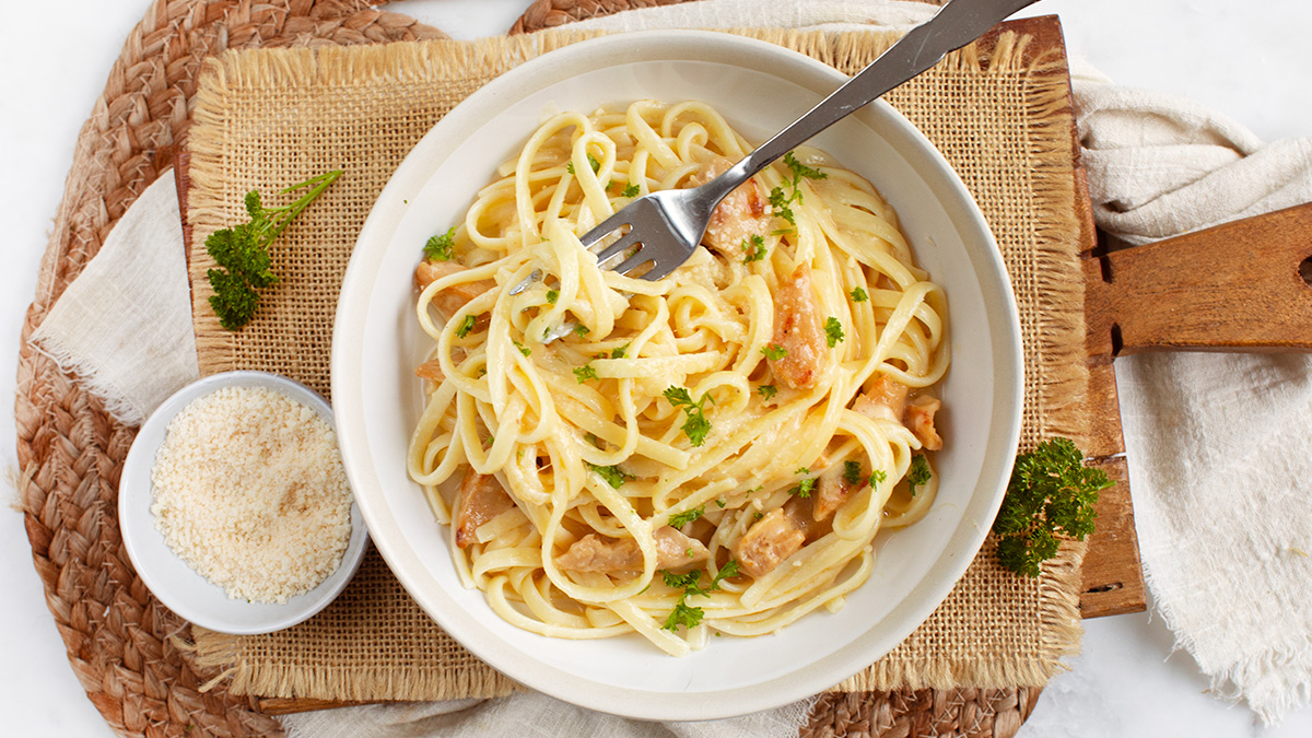 Pasta alfredo met kip