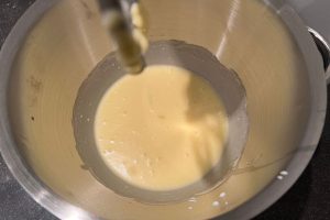 Plaatcake met bosvruchten stap 2