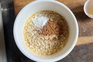 carrot cake baked oats stap 2