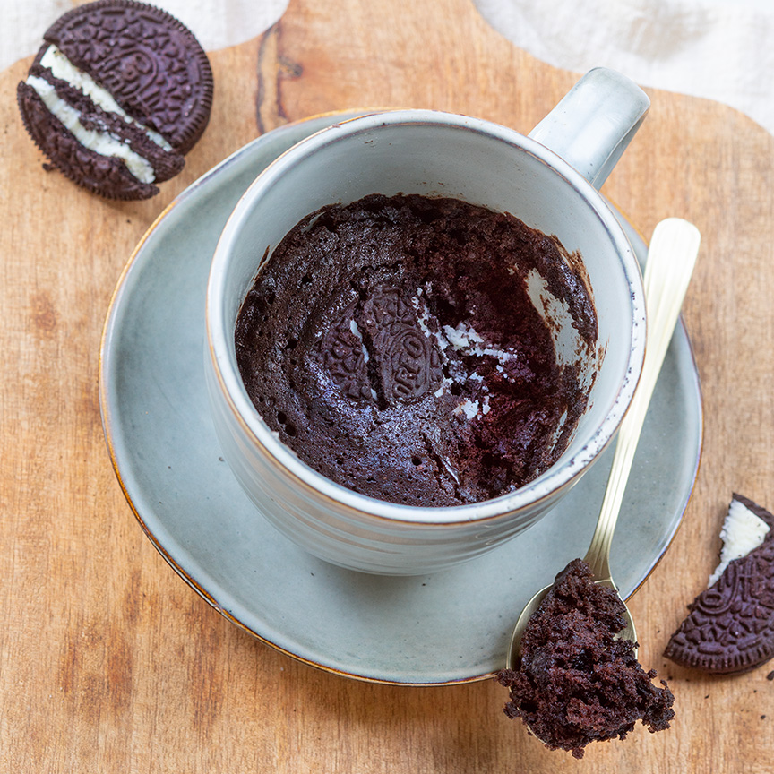 chocolade mugcake met oreo maken