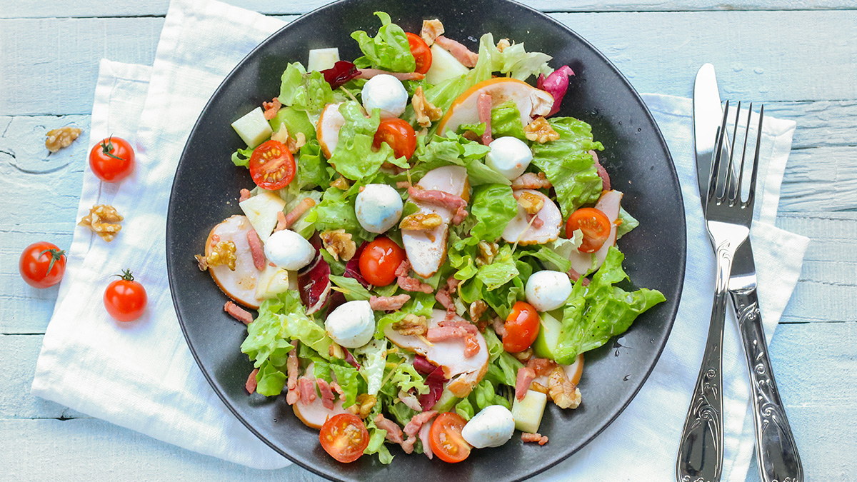 Salade met gerookte kip