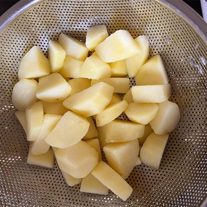 gebakken aardappels uit de pan stap 1