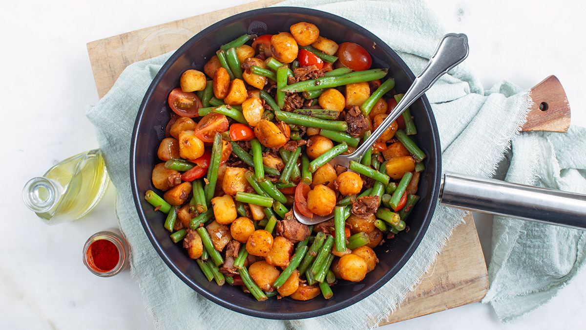 Pittige aardappel wok