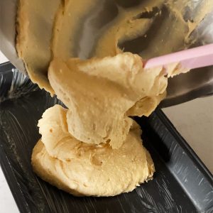 Appel kruimel cake stap 3