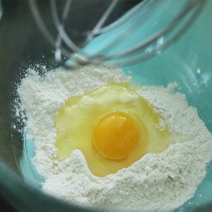 Crêpes met MonChou en warme kersen stap 1