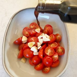 Gemarineerde tomaatjes met burrata stap 2