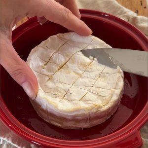 Camembert met noten en honing stap 1