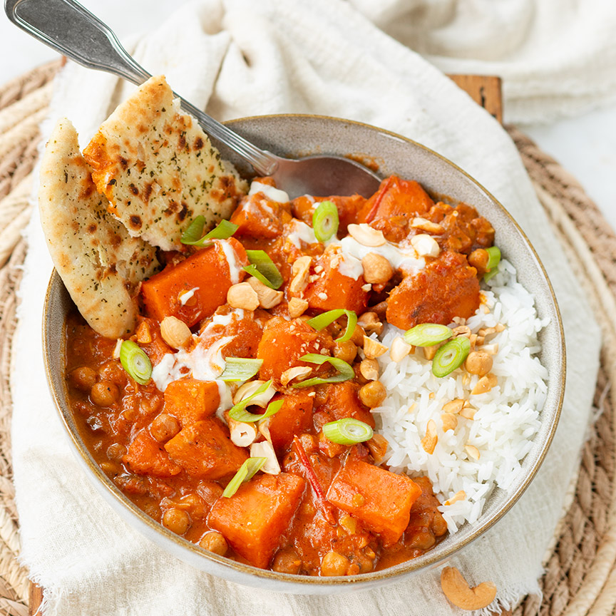 Zoete aardappel curry maken