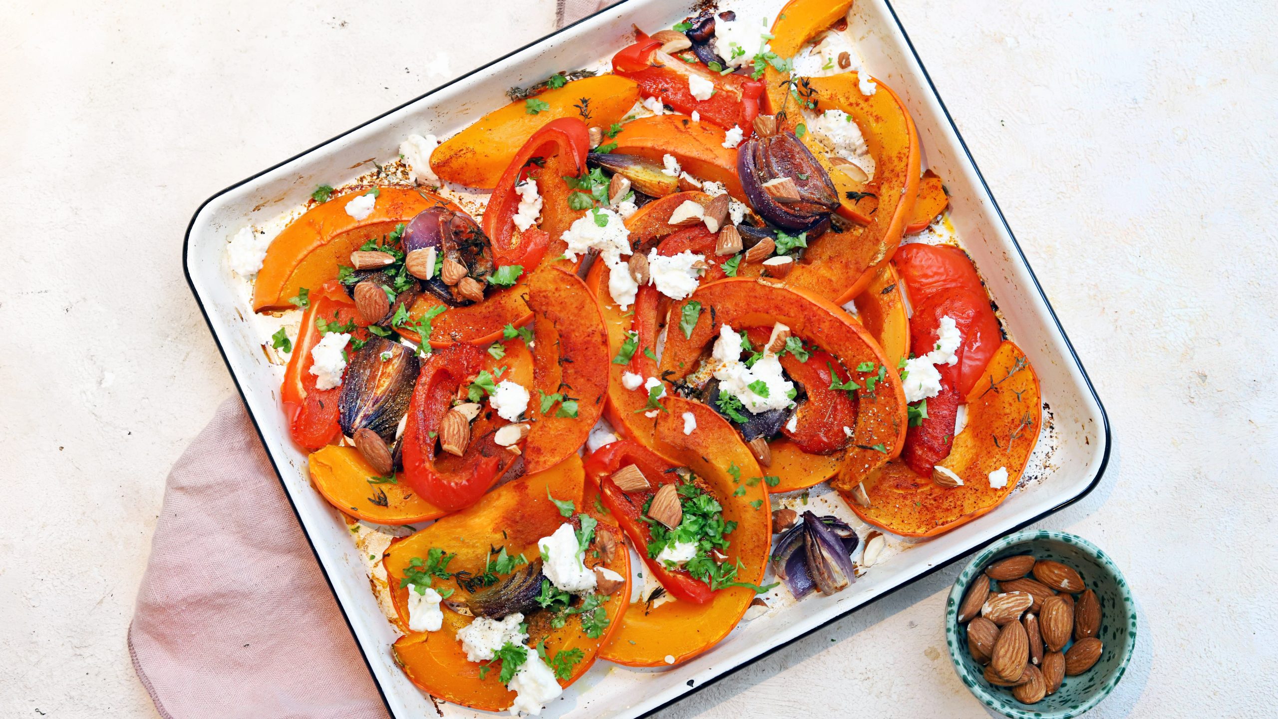 Traybake met pompoen en feta