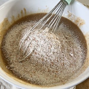 Dadeltaart met walnoten stap 4