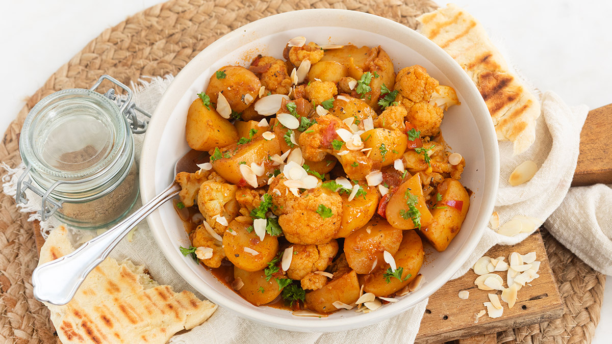 Aloo gobi (kruidige Indiase aardappel stoof)