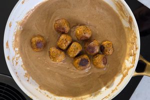 balletjes-pindasaus-03