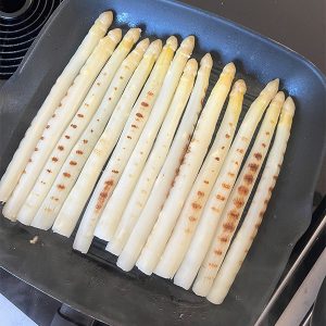 Witte asperges met couscous en feta stap 1