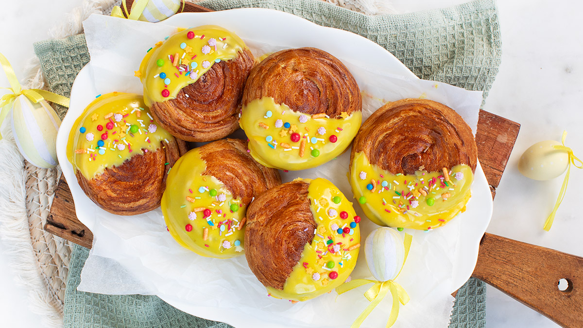 Croissant rondjes met chocolade voor pasen