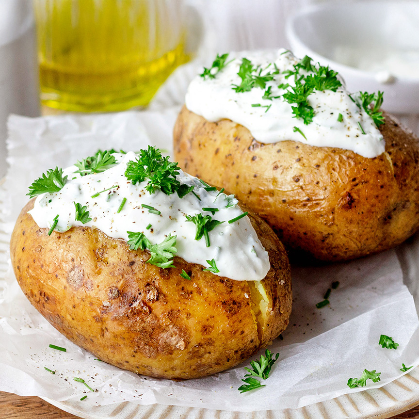 gepofte-aardappel-met-zure-room-v