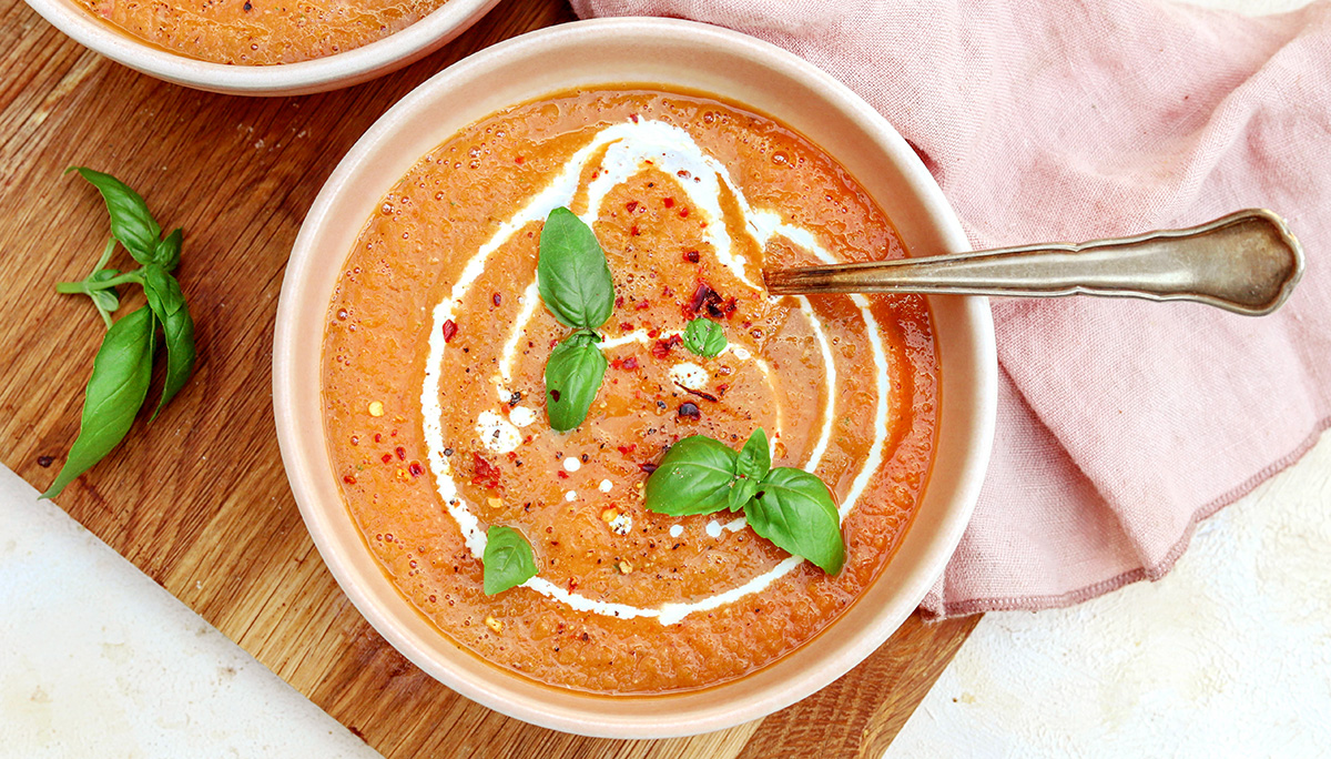 Geroosterde tomatensoep: vers gemaakt in de oven