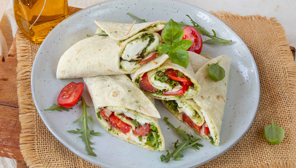 Italiaanse wraps met tomaat in 10 minuten