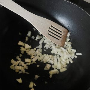 Sperziebonen curry: snel en romig stap 1