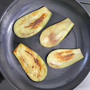 Aubergine lasagne stap 1