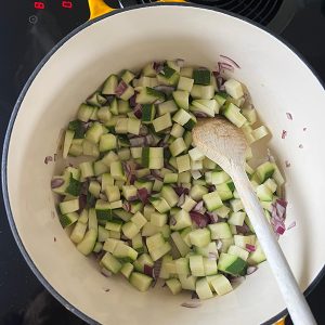 Risotto verde met groene groenten stap 1