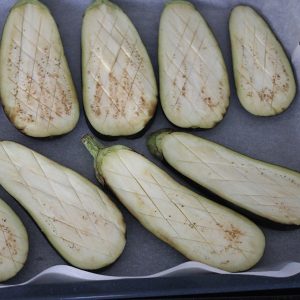 Miso aubergine uit de oven stap 1