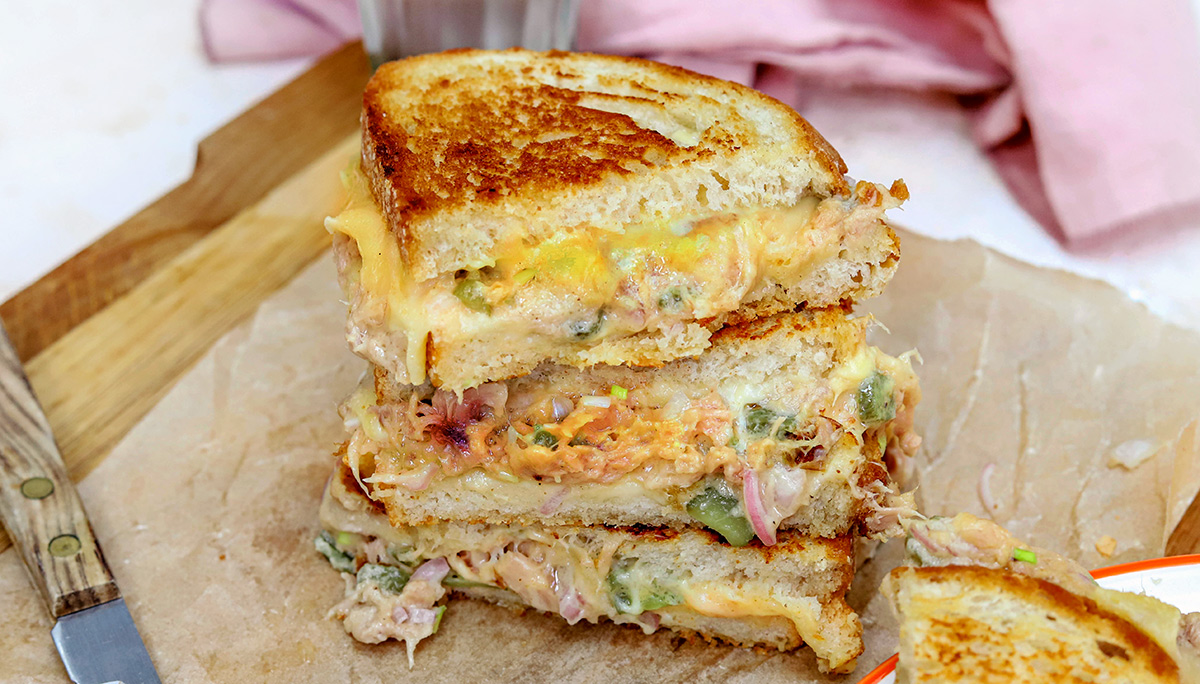 Tuna melt maken: tosti met tonijn en kaas