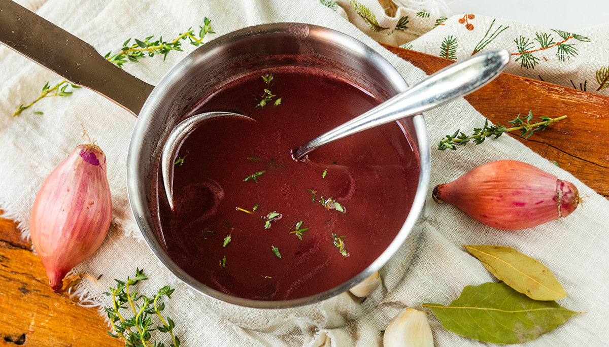 Rode wijnsaus: klassiek recept