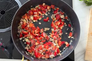 Gele curry met gyoza en paksoi stap 2